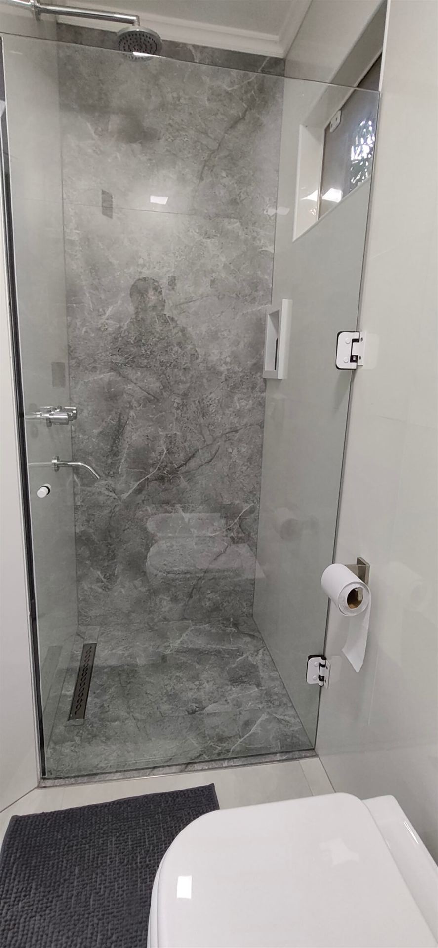 Ducha tipo lluvia