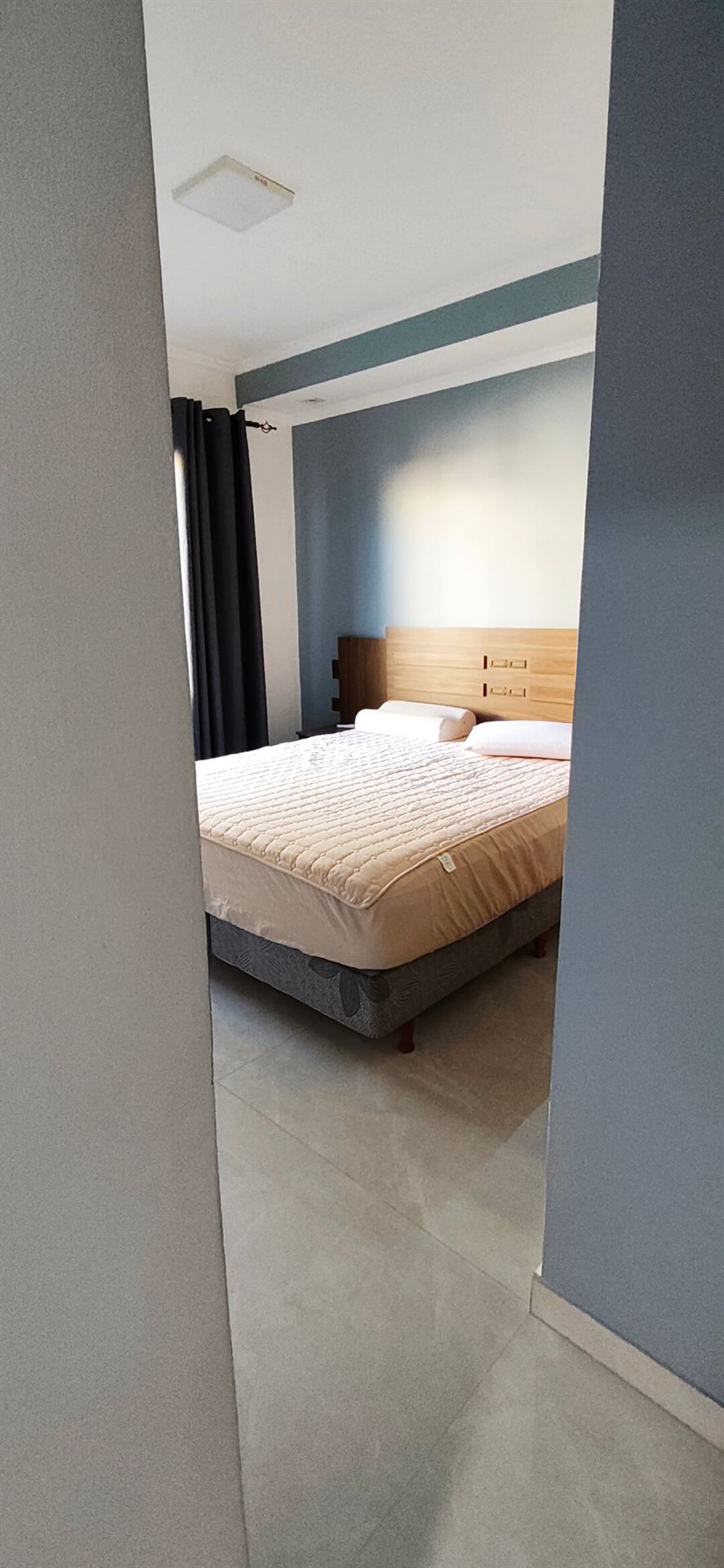 Dormitorio visto desde el pasillo