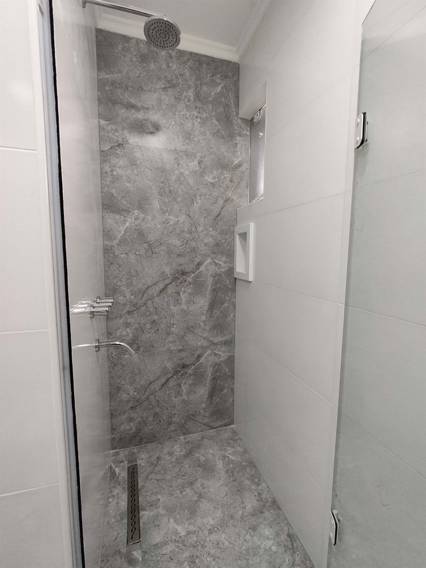 Ducha tipo lluvia